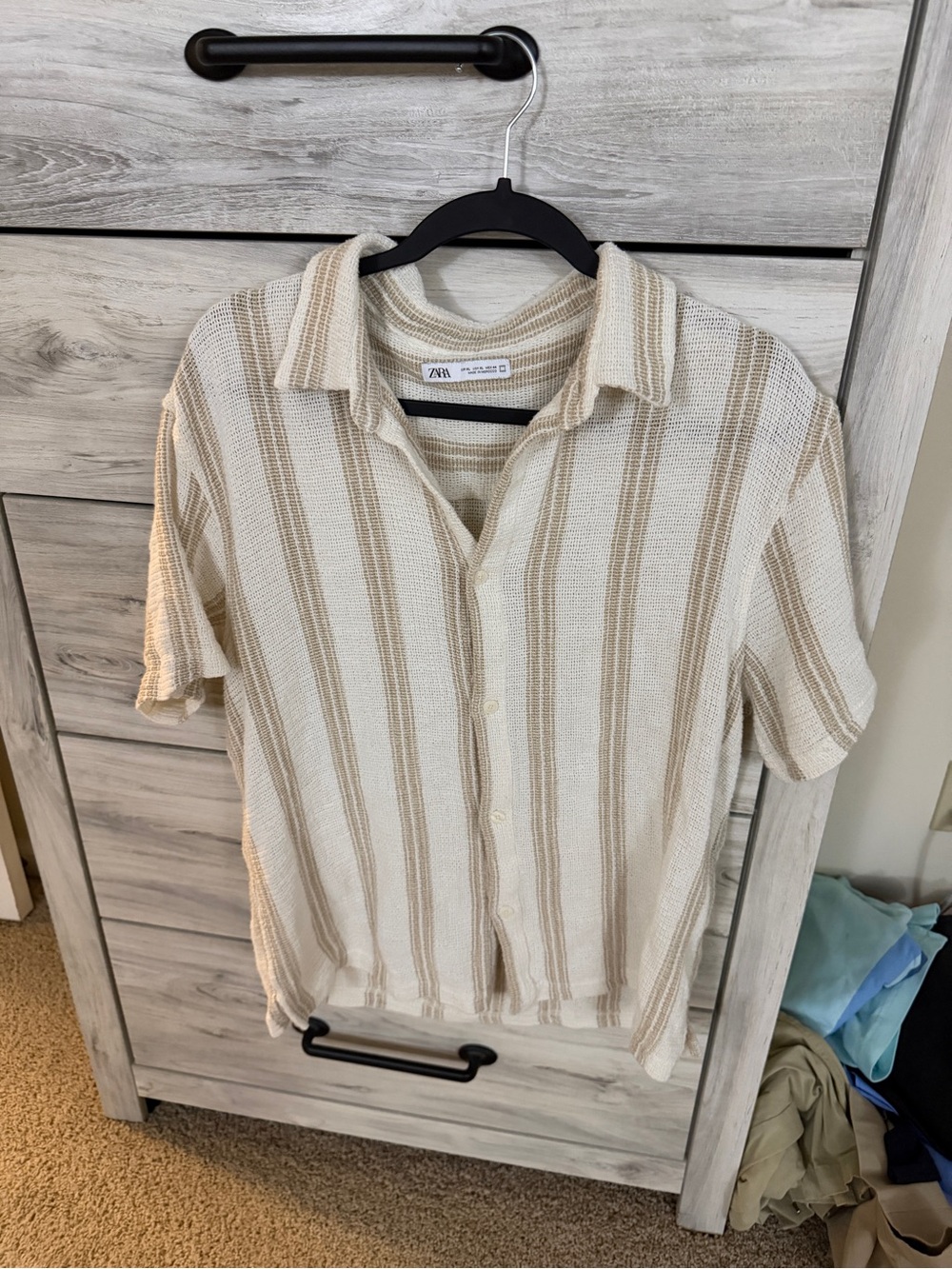 Zara Men Cream and Beige Striped Short-Sleeve Button-Up Shirt